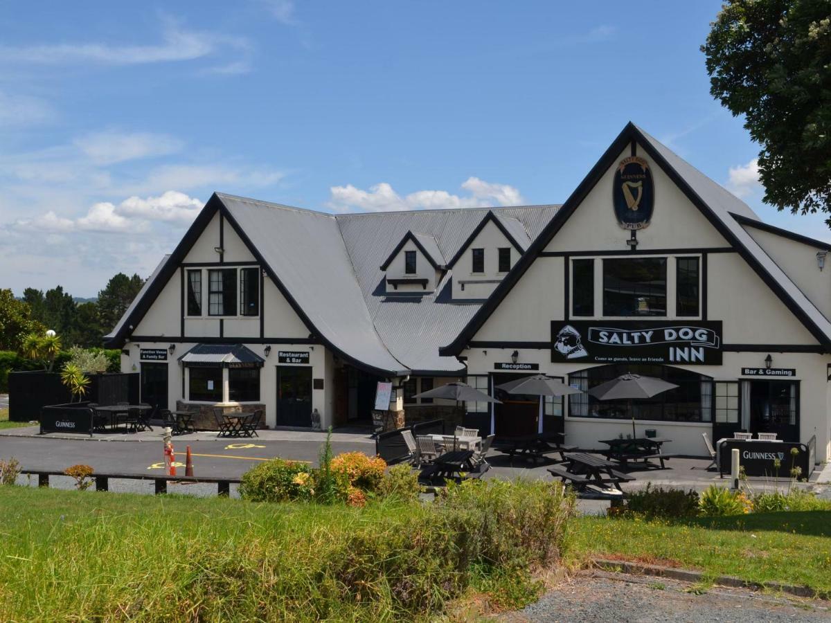 Salty Dog Inn Snells Beach Exteriér fotografie